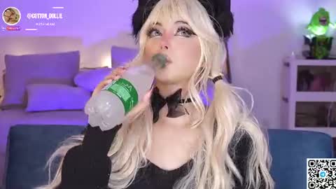 Snapshot of cotton_dollie chatting on July 14, 2:03 am Dollie online show from July 14, 2:03 am