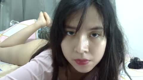 Snapshot of cottoncandygirl9898 chatting on May 18, 4:24 pm Liz Gwyneth Charlota online show from May 18, 4:24 pm