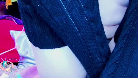 IG heymickymonro yes i have an account now online show from January 18, 4:59 am