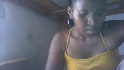 Snapshot of couleur_vanille chatting on January 31, 7:50 am couleur_vanille online show from January 31, 7:50 am