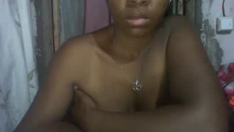 couleur_vanille online show from November 19, 2:11 am