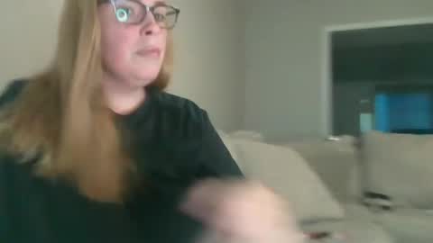 Snapshot of countrylovin2018 chatting on October 20, 1:33 pm Fallen Angel 21 online show from October 20, 1:33 pm