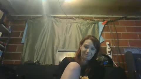 Snapshot of countryqueen4u810735 chatting on February 16, 2:31 am countryqueen4ubaby online show from February 16, 2:31 am