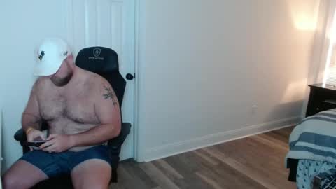 countrystrong35 online show from December 3, 4:38 pm