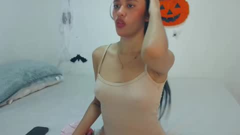 Snapshot of couple777sexy chatting on October 16, 9:16 pm Andri online show from October 16, 9:16 pm