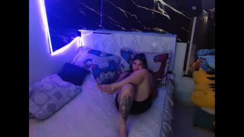 couple_hot77 online show from April 16, 11:07 pm