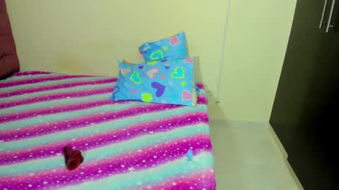 Snapshot of couple_megan_and_jhon2 chatting on February 14, 10:39 pm couple_megan_and_jhon2 online show from February 14, 10:39 pm