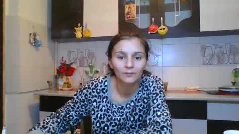 couple_p3rf3ct online show from December 17, 8:32 pm