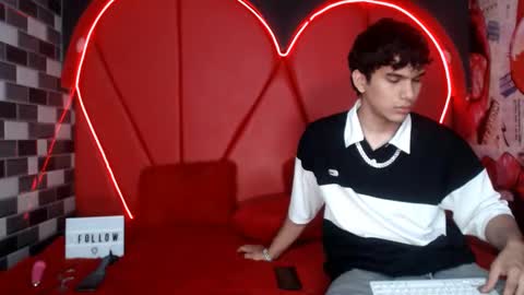 MIA LIZ AND SAM online show from September 10, 8:09 pm