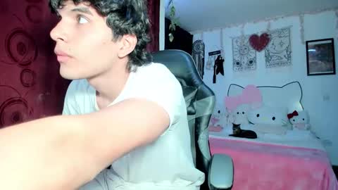 MIA LIZ AND SAM online show from April 7, 1:50 am