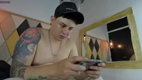 Snapshot of coupleehorny chatting on September 12, 4:01 am Marlon Laura online show from September 12, 4:01 am