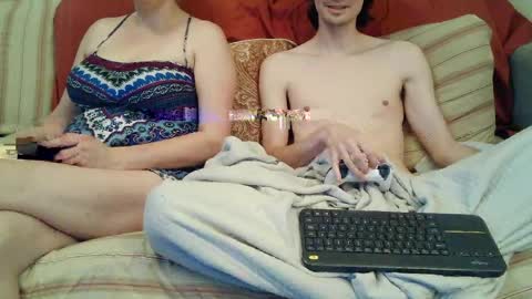 Snapshot of couplekake chatting on April 29, 11:11 pm CoupleKake online show from April 29, 11:11 pm
