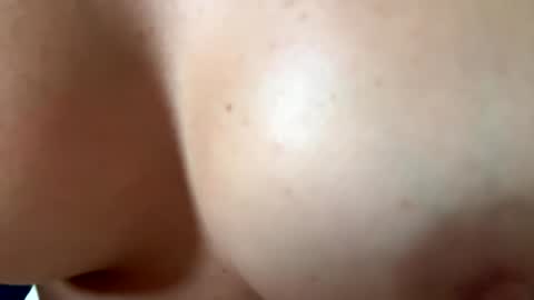 Snapshot of couplemixte25 chatting on July 28, 2:24 pm Couplemixte25 online show from July 28, 2:24 pm