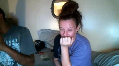 Snapshot of coupleohio419 chatting on October 27, 3:54 am coupleohio419 online show from October 27, 3:54 am