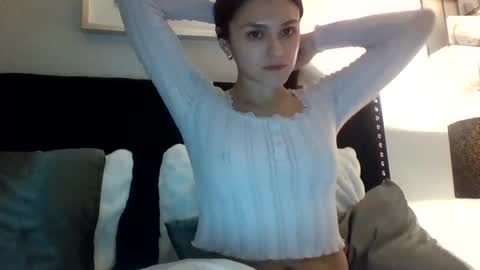 Snapshot of couplethings903612 chatting on December 11, 2:09 am couplethings903612 online show from December 11, 2:09 am
