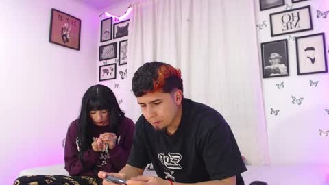 Juli and Liam online show from December 5, 8:44 am