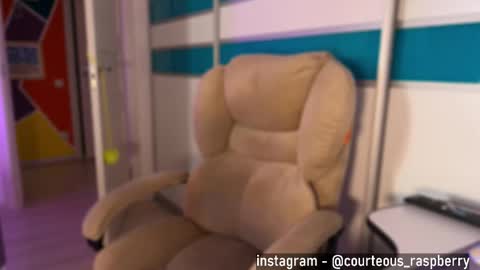 Rose Roys my  online show from September 12, 10:48 am