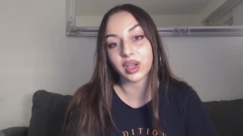 Courtney online show from December 17, 6:09 pm