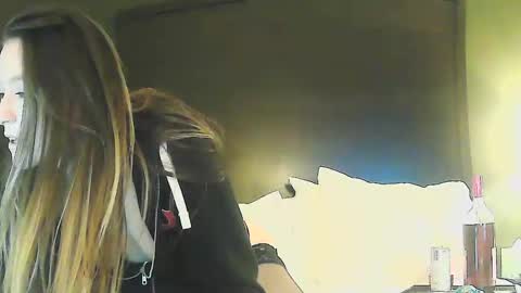 Snapshot of courtscutekitty chatting on February 8, 6:12 am courtscutekitty online show from February 8, 6:12 am