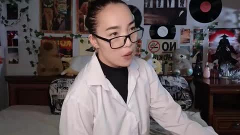 Yuna online show from November 7, 8:20 pm