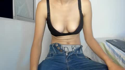 Marce  Online 1pm - 7pm gmt-5 online show from December 19, 1:23 am