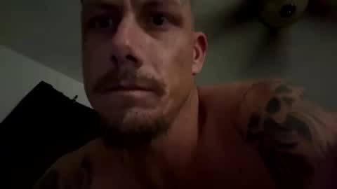 Snapshot of coxcummins7 chatting on October 15, 10:15 am coxcummins7 online show from October 15, 10:15 am