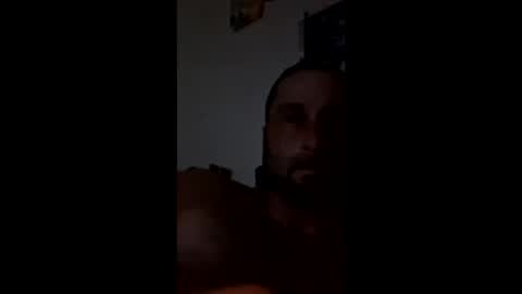 Snapshot of coyo317962 chatting on May 18, 3:02 am coyo317962 online show from May 18, 3:02 am