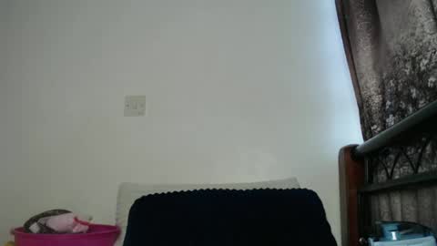 Snapshot of cozy_dion chatting on June 26, 11:47 am Erykah online show from June 26, 11:47 am