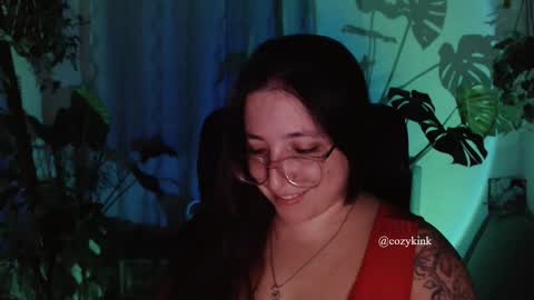 Snapshot of cozykink chatting on February 21, 2:12 am The Cozy Goddess Goddess M online show from February 21, 2:12 am