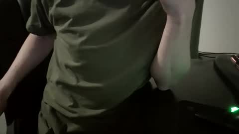 Snapshot of crafty333 chatting on February 15, 11:01 pm crafty333 online show from February 15, 11:01 pm