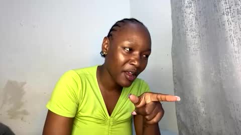 Snapshot of crave_meslowly chatting on May 3, 10:27 pm Taliee online show from May 3, 10:27 pm