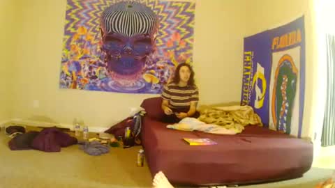 craveitoften online show from December 15, 2:38 am