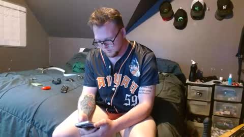 Snapshot of crazy_t23 chatting on May 27, 4:15 pm crazy_t23 online show from May 27, 4:15 pm