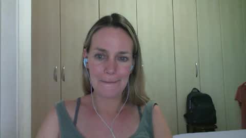 Anny online show from February 25, 9:13 pm