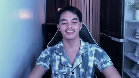 Snapshot of crazyasiancum chatting on December 12, 10:45 am Zion online show from December 12, 10:45 am