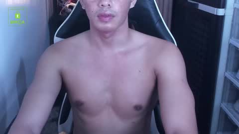 Snapshot of crazyasiancum chatting on February 16, 2:43 pm Zion online show from February 16, 2:43 pm