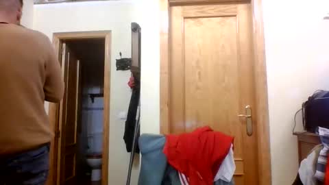 Snapshot of crazyboy44412345 chatting on September 27, 5:23 am crazyboy44412345 online show from September 27, 5:23 am