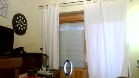 Snapshot of crazyboy44412345 chatting on October 15, 7:41 am crazyboy44412345 online show from October 15, 7:41 am