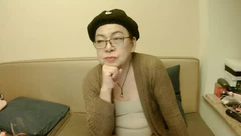 Snapshot of crazychika chatting on March 3, 8:54 pm Kelly   online show from March 3, 8:54 pm