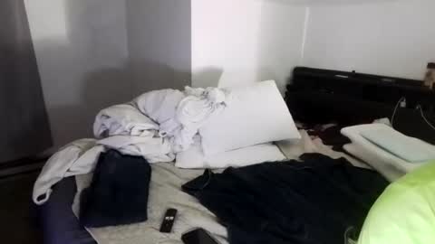 crazychubbyguy69 online show from March 6, 8:11 am