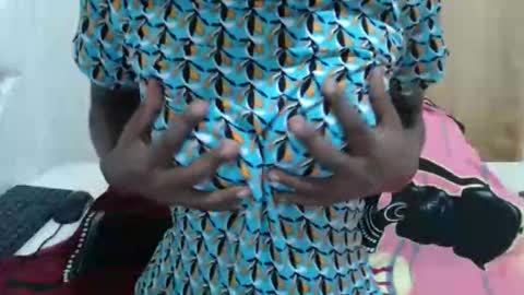 Snapshot of crazyebonie chatting on September 17, 9:38 pm Ebonie online show from September 17, 9:38 pm