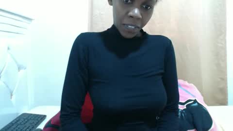Snapshot of crazyebonie chatting on September 23, 6:16 am Ebonie online show from September 23, 6:16 am