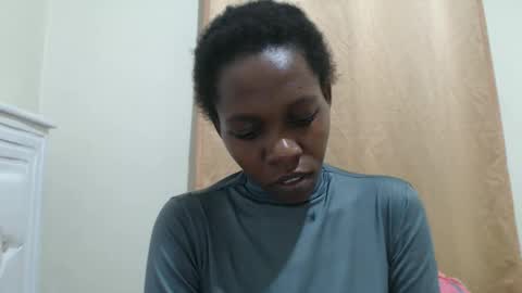 Snapshot of crazyebonie chatting on September 27, 5:40 pm Ebonie online show from September 27, 5:40 pm