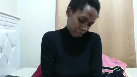 Snapshot of crazyebonie chatting on September 28, 7:41 pm Ebonie online show from September 28, 7:41 pm