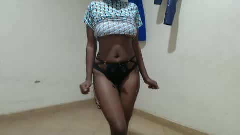 Snapshot of crazyebonie chatting on October 1, 10:16 pm Ebonie online show from October 1, 10:16 pm