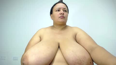 Snapshot of crazyonme chatting on February 20, 5:48 am diosalinda online show from February 20, 5:48 am