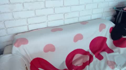 Crazyy Girl  online show from March 15, 6:47 pm