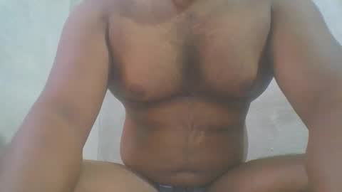 Snapshot of crazzy_booy chatting on May 13, 3:48 am crazzy_booy online show from May 13, 3:48 am
