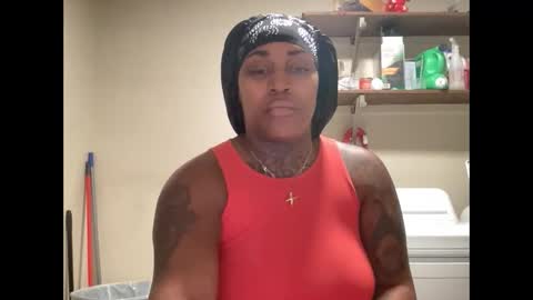 Snapshot of creame_sensation chatting on October 12, 10:47 am PHANTOMTARGARYENXXX online show from October 12, 10:47 am