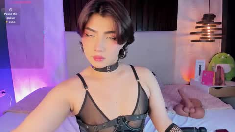 Snapshot of creamy_angelo chatting on February 15, 1:09 pm creamy_angelo online show from February 15, 1:09 pm
